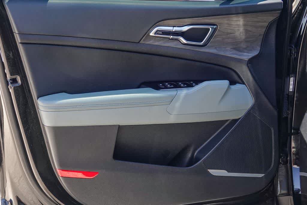 Certified 2025 Kia Sportage X-Line AWD/4WD image 19