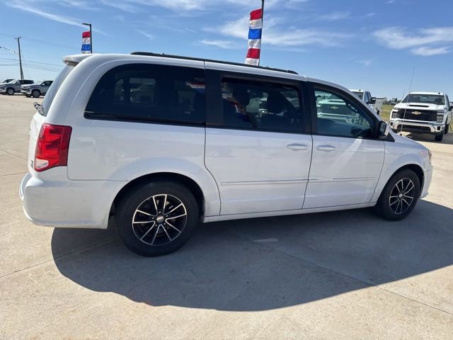 Used 2016 Dodge Grand Caravan R/T FWD image 5