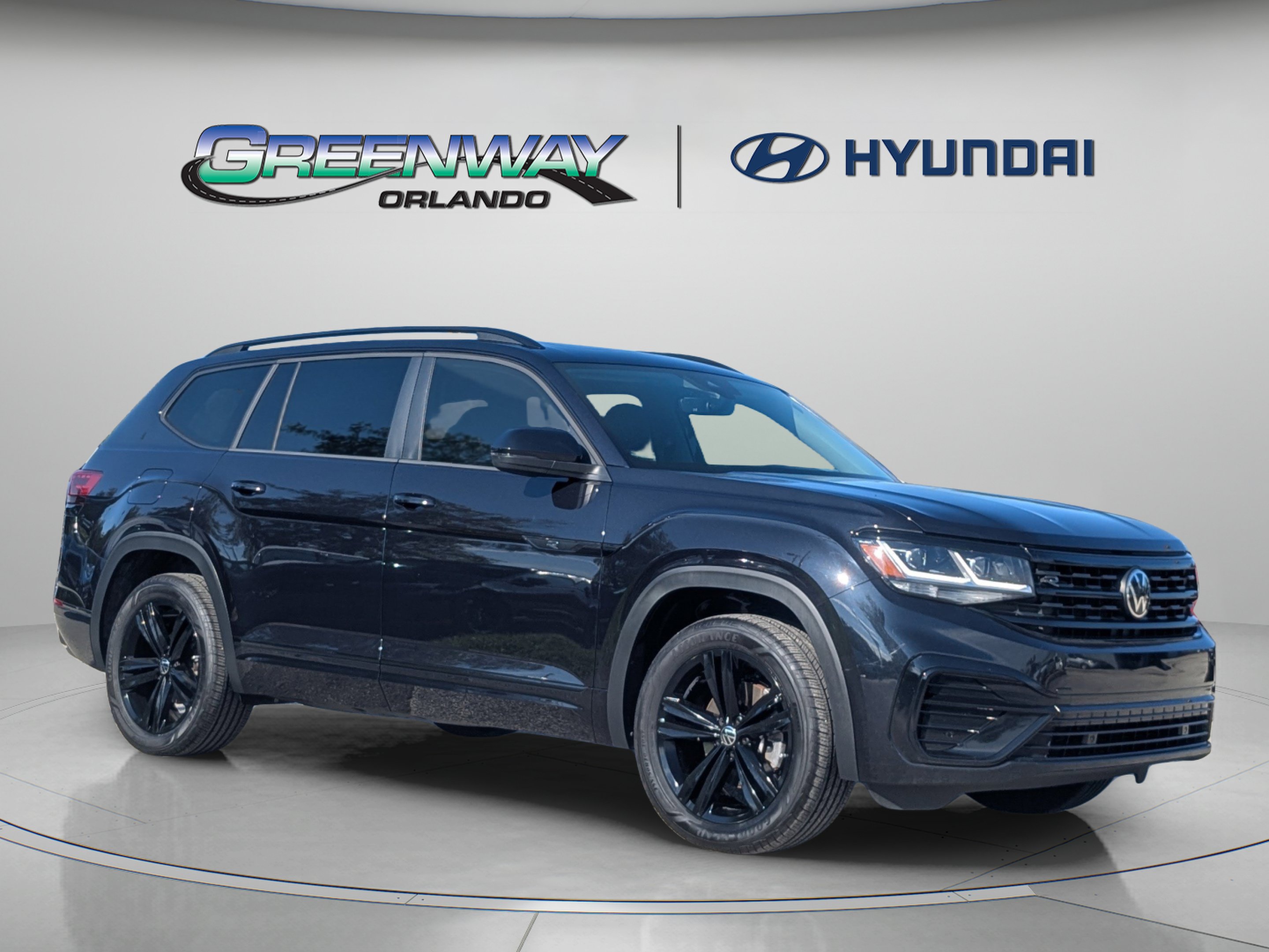 Used 2023 Volkswagen Atlas SEL R-Line AWD/4WD image 1