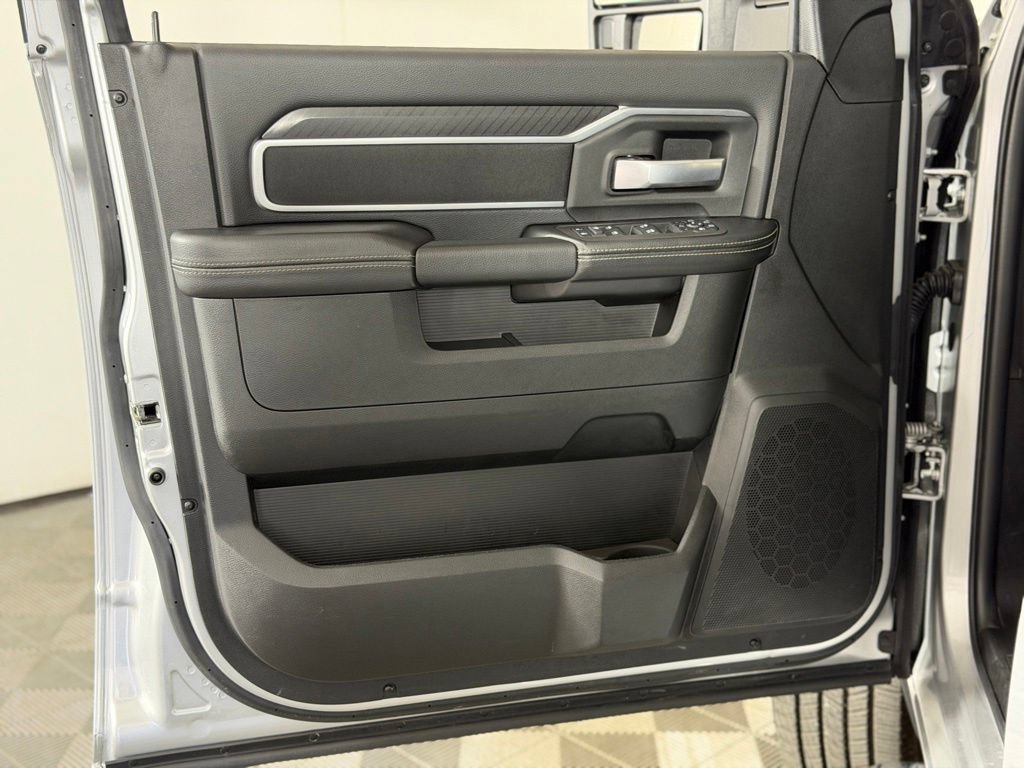 Certified 2026 RAM 2500 Big Horn AWD/4WD image 30