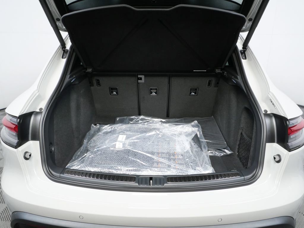 New 2026 Porsche Macan S image 27