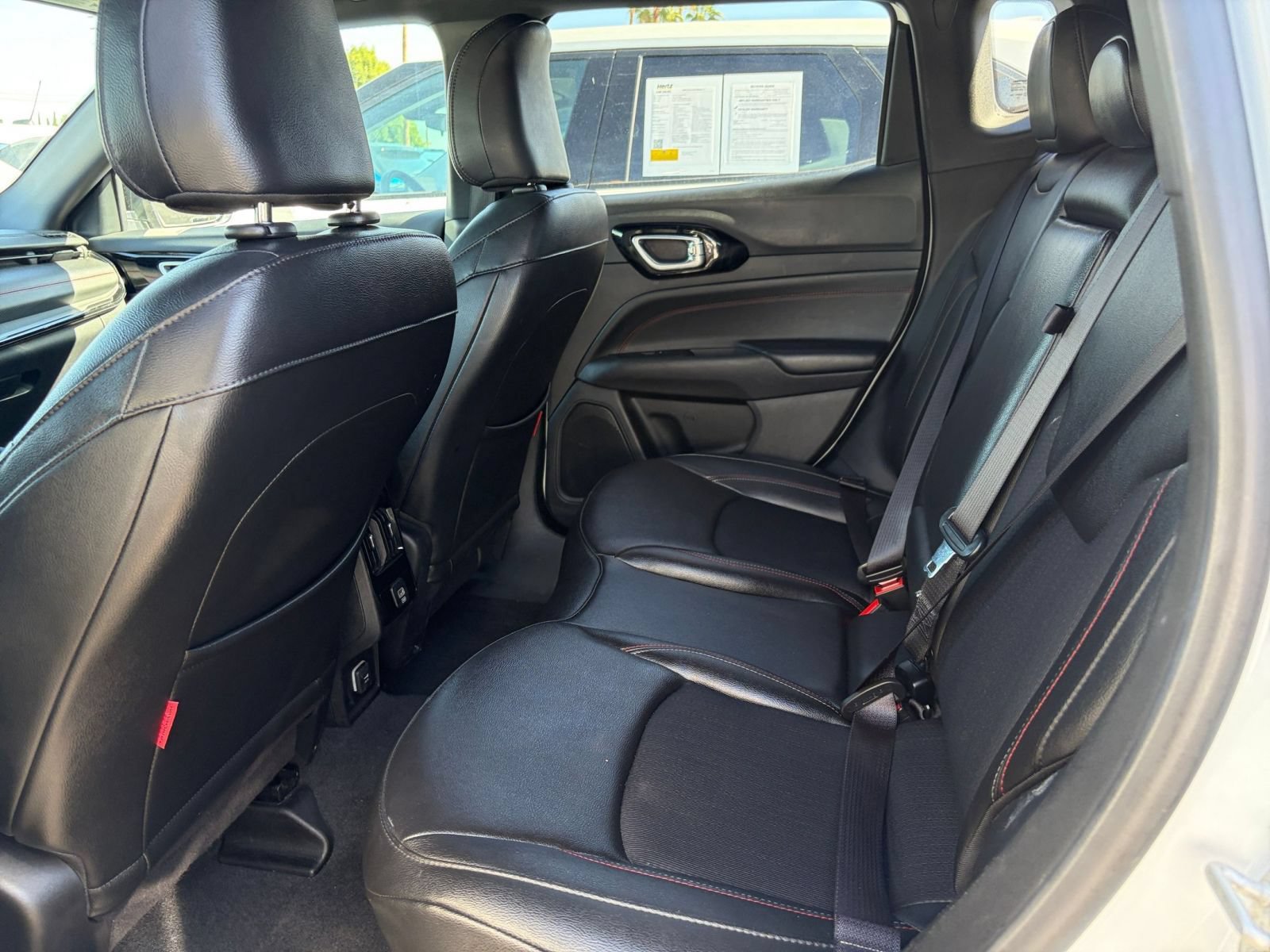 Used 2025 Jeep Compass Trailhawk AWD/4WD image 24