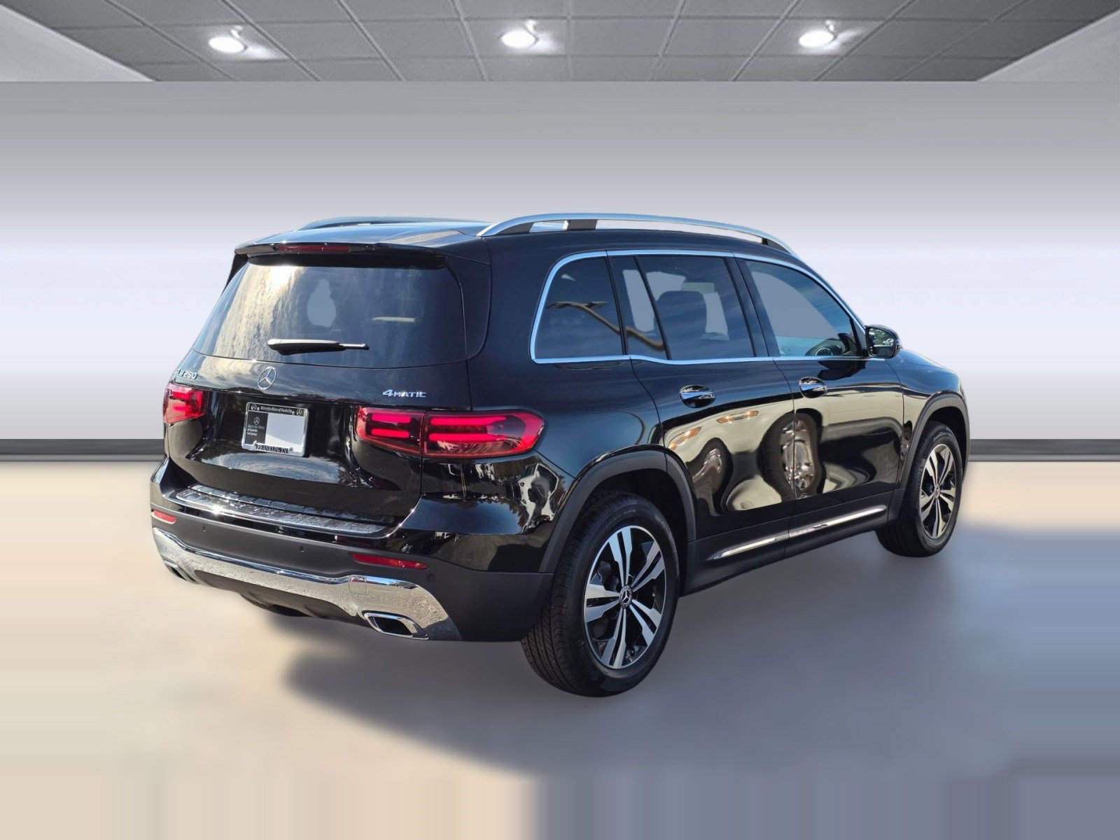 New 2026 Mercedes-Benz GLB 250 4MATIC image 9
