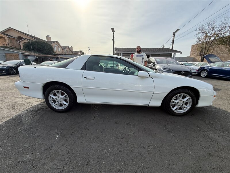 Used 2002 Chevrolet Camaro LT w/ Preferred Equipment Group 1 image 4
