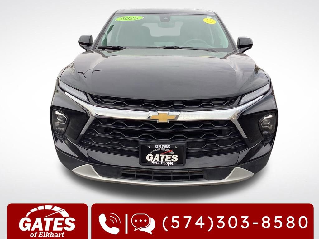 Used 2025 Chevrolet Blazer LT image 2