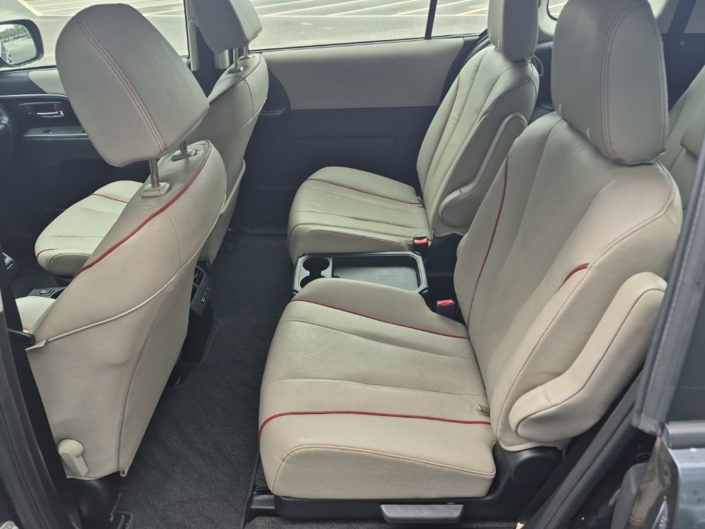 Used 2012 MAZDA MAZDA5 Grand Touring image 12