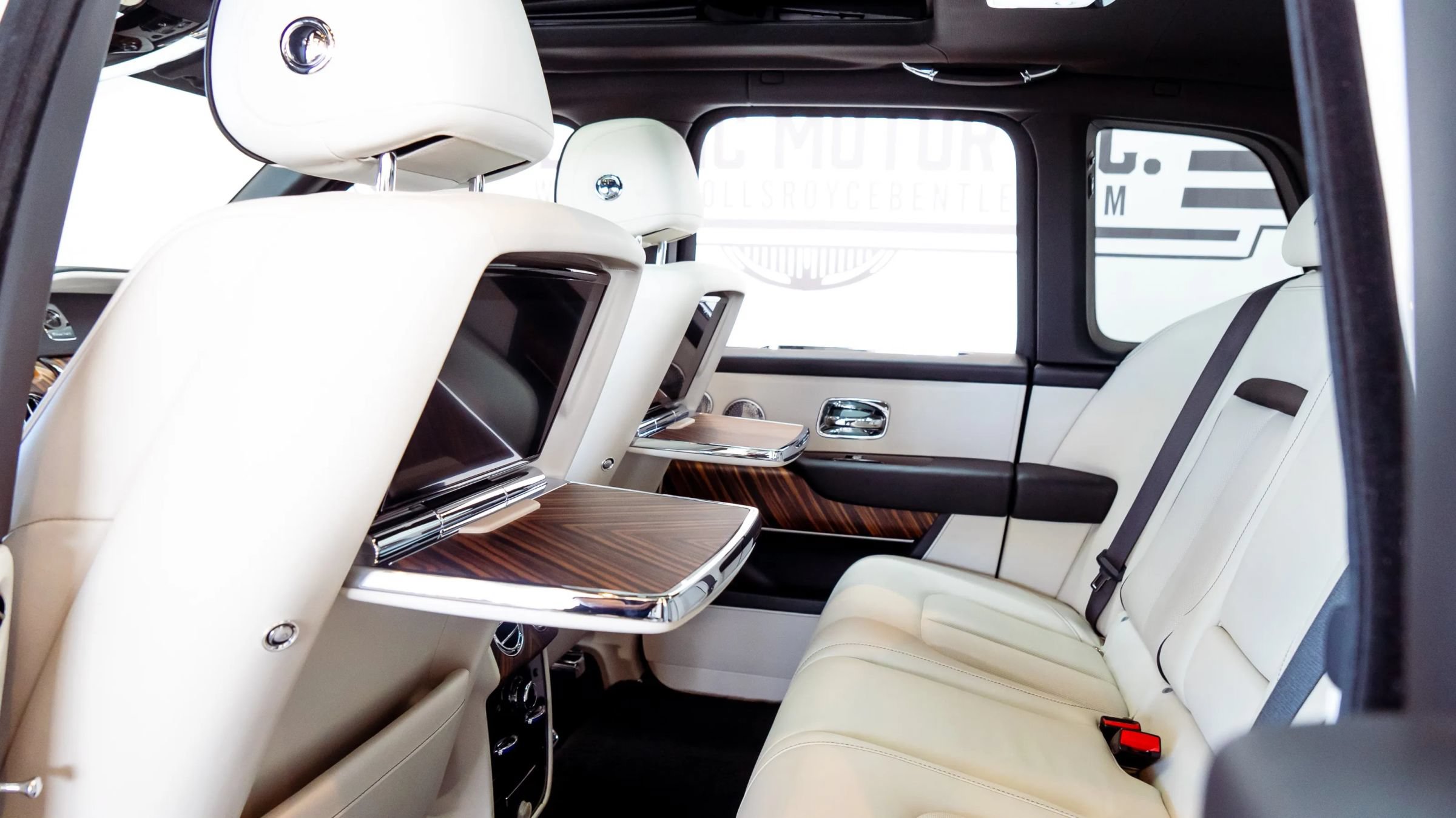 Used 2019 Rolls-Royce Cullinan AWD/4WD image 29