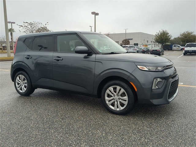 Used 2020 Kia Soul LX image 2