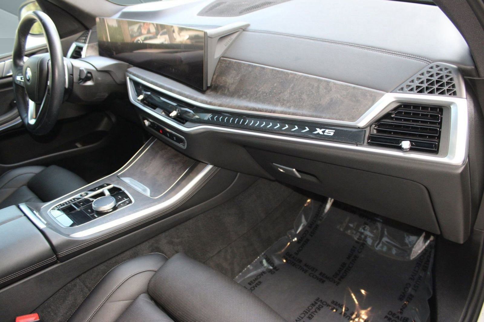 Certified 2024 BMW X5 xDrive40i w/ Parking Assistance Package image 33