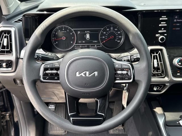 Used 2023 Kia Sorento LX FWD image 18