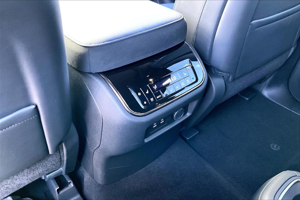 Used 2026 INFINITI QX80 4WD w/ Sport Exterior Package image 32