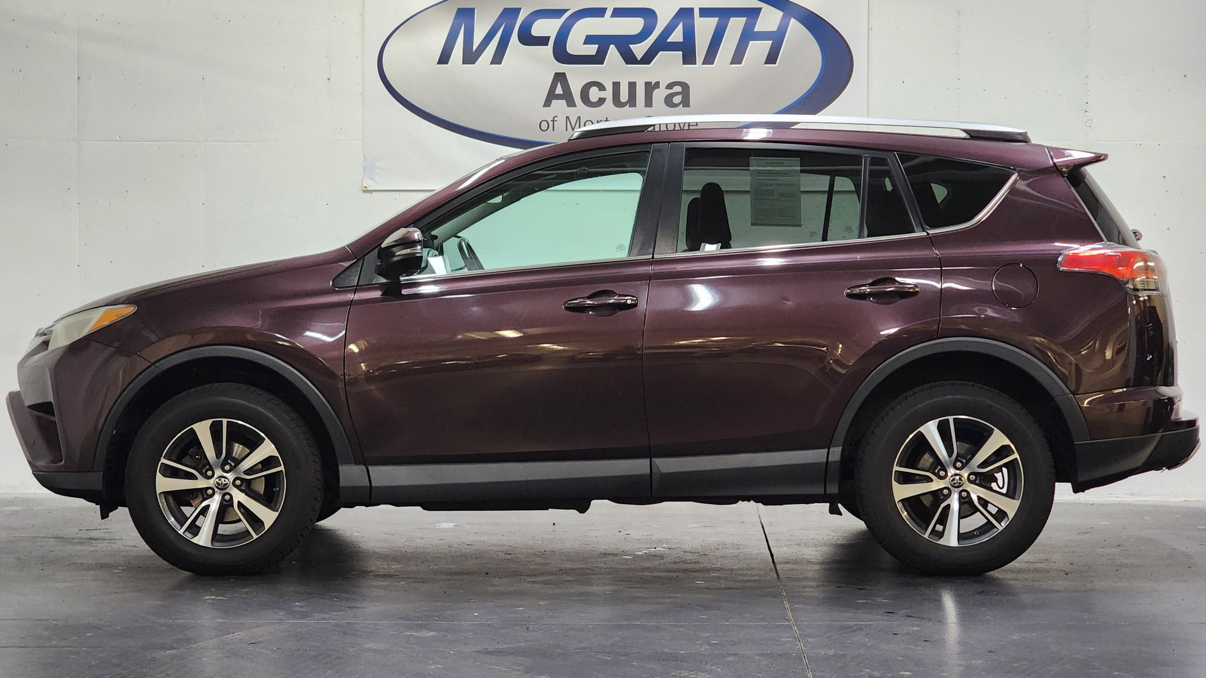 Used 2016 Toyota RAV4 XLE w/ Convenience Package image 6