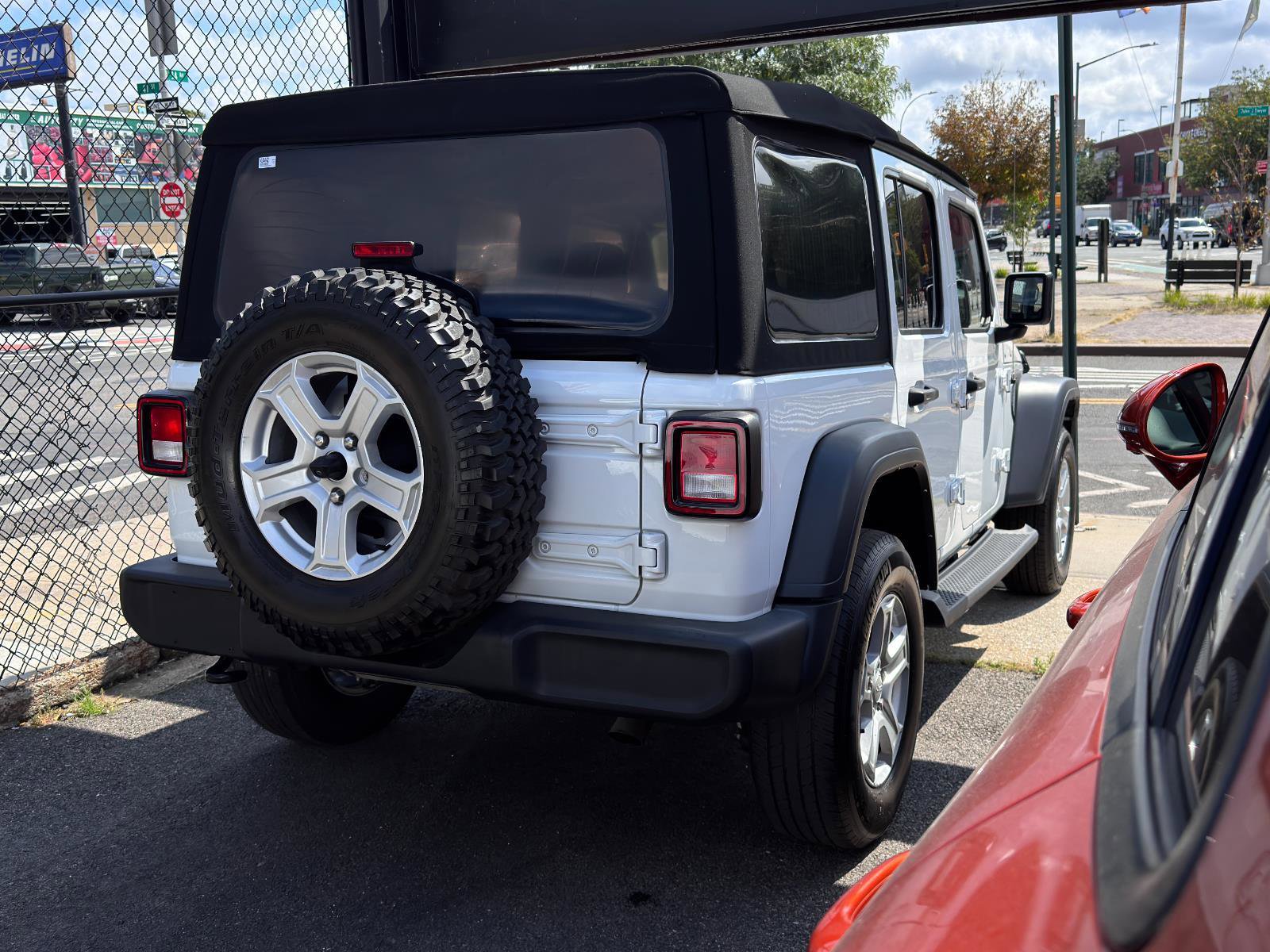 Used 2021 Jeep Wrangler Unlimited Sport S image 4