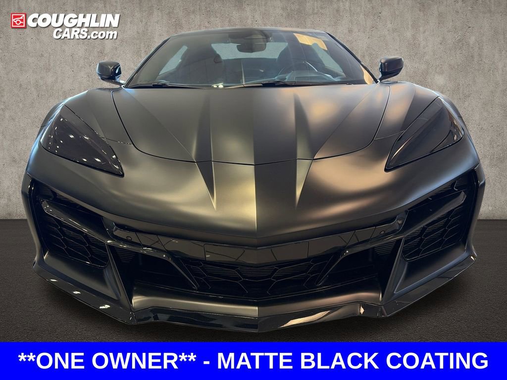 Used 2025 Chevrolet Corvette Z06 w/ Stealth Interior Trim Package RWD video 2