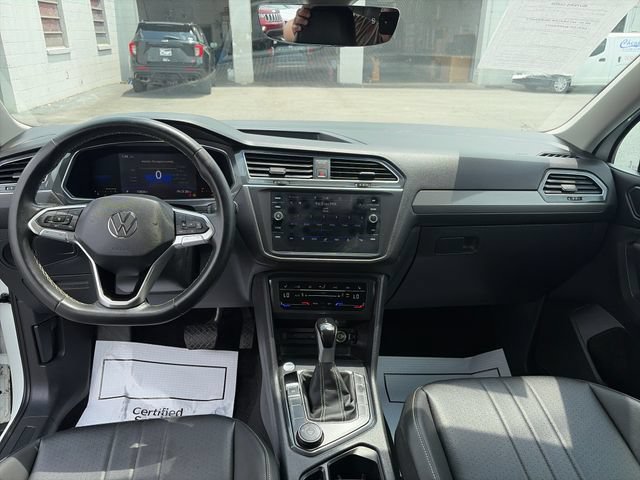 Used 2023 Volkswagen Tiguan SE AWD/4WD image 12