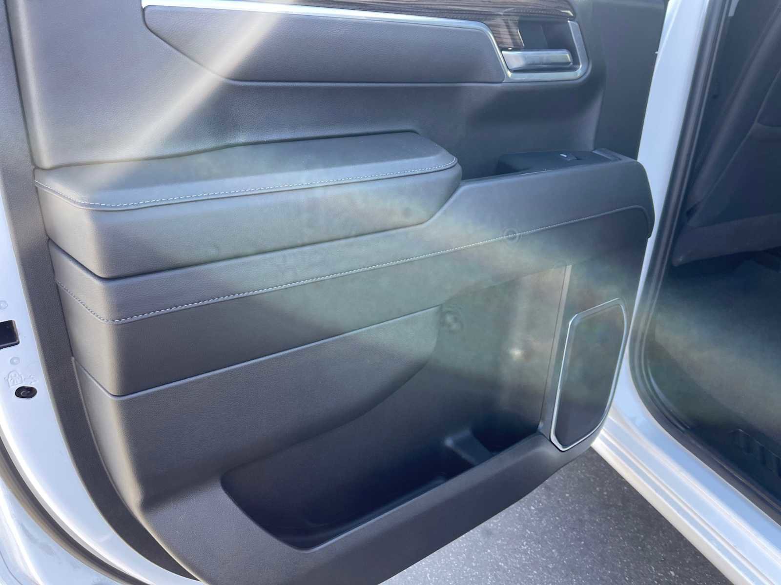 Used 2025 Chevrolet Silverado 1500 LT image 20