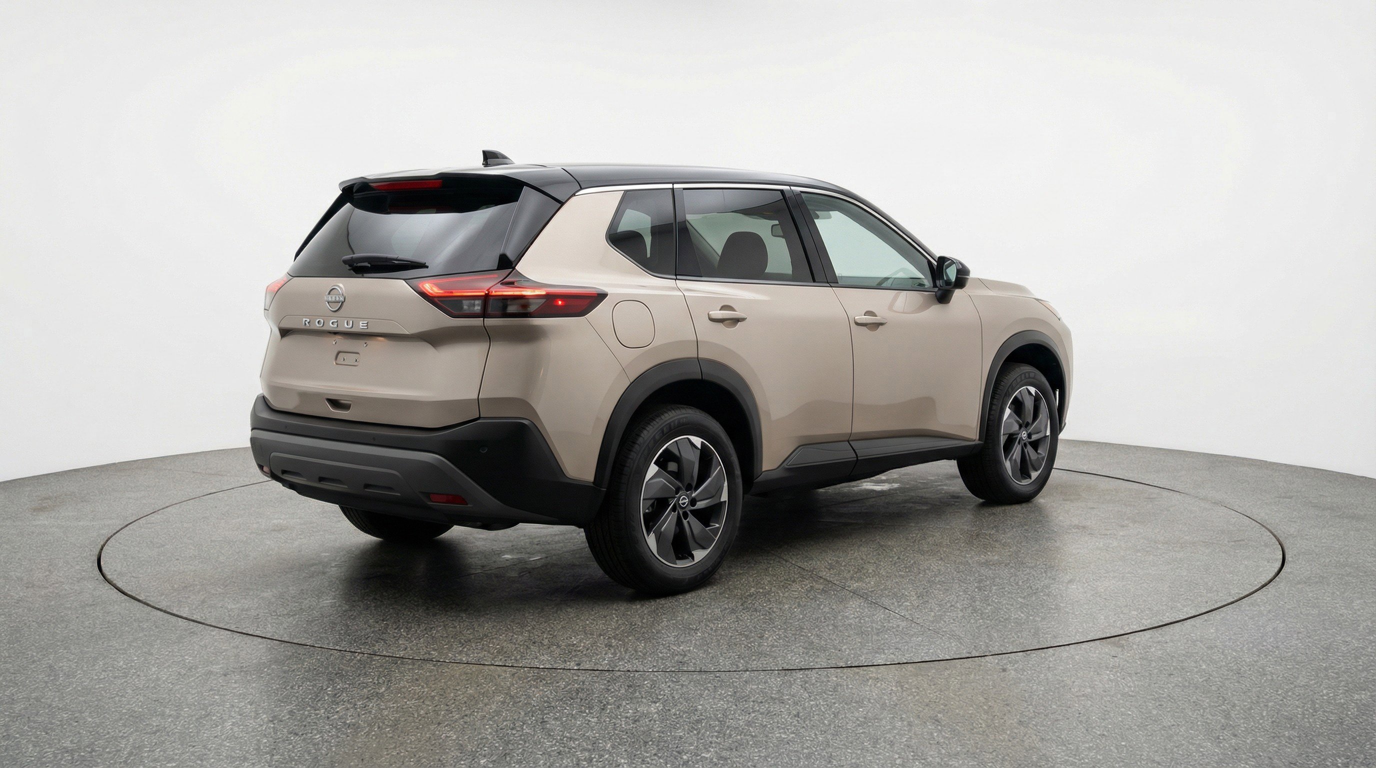 Used 2025 Nissan Rogue SV image 9