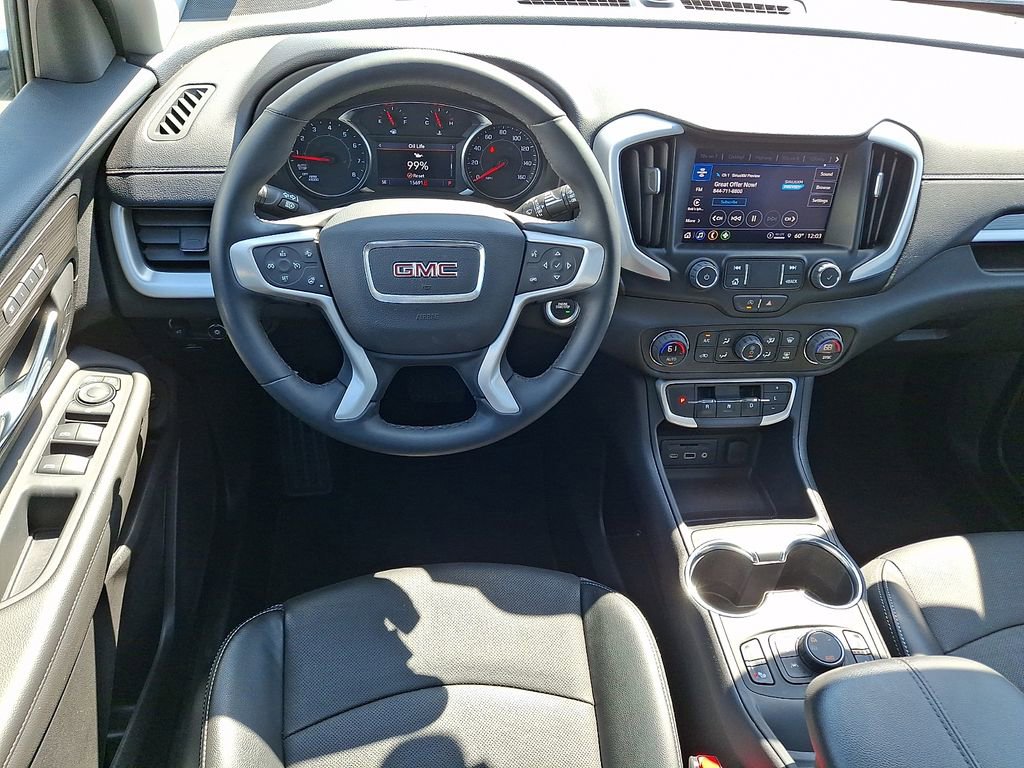 Used 2024 GMC Terrain SLT image 2