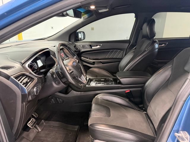Used 2019 Ford Edge ST w/ Cold Weather Package AWD/4WD image 12