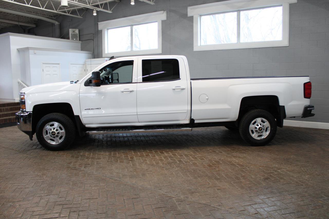 Used 2015 Chevrolet Silverado 2500 LT w/ LT Convenience Package image 4