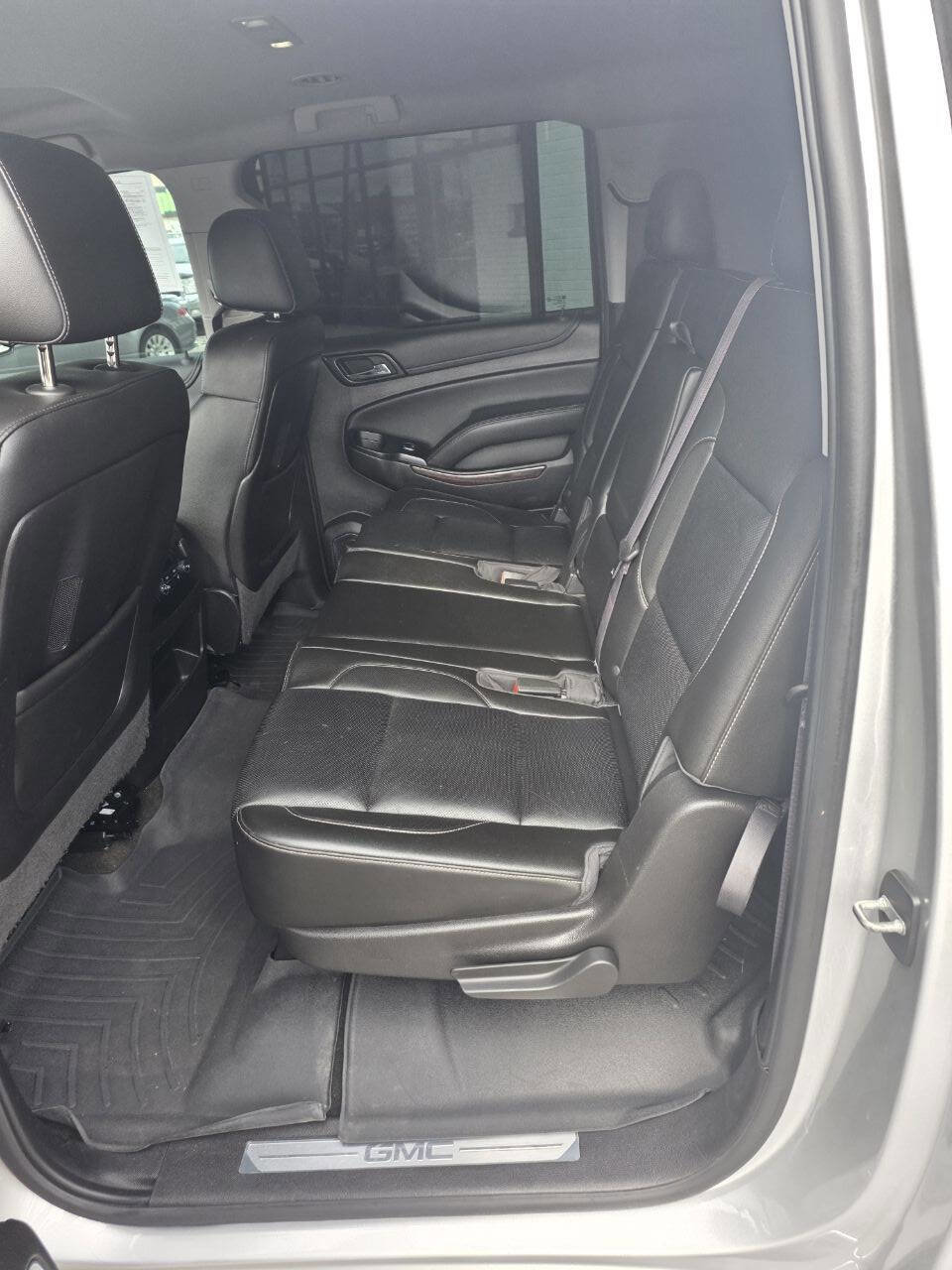 Used 2016 GMC Yukon XL SLT image 10