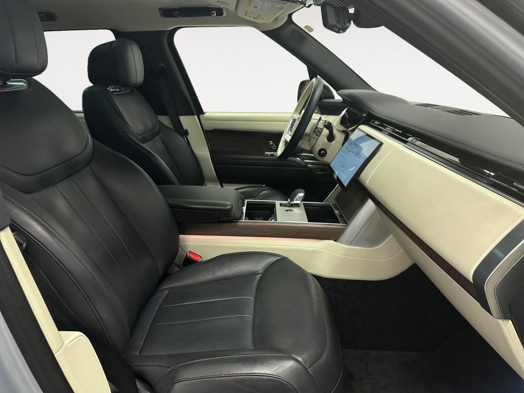 Used 2024 Land Rover Range Rover Long Wheelbase SE AWD/4WD image 15