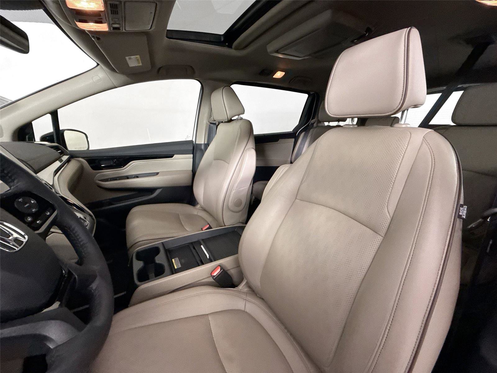 Used 2024 Honda Odyssey Elite video 3