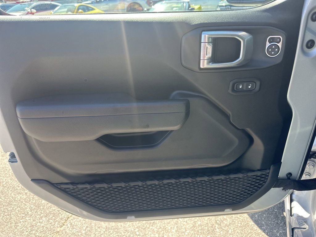 Used 2024 Jeep Wrangler Unlimited w/ Convenience Group image 23