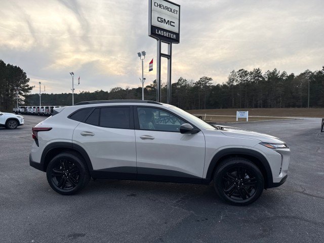 New 2026 Chevrolet Trax ACTIV image 2