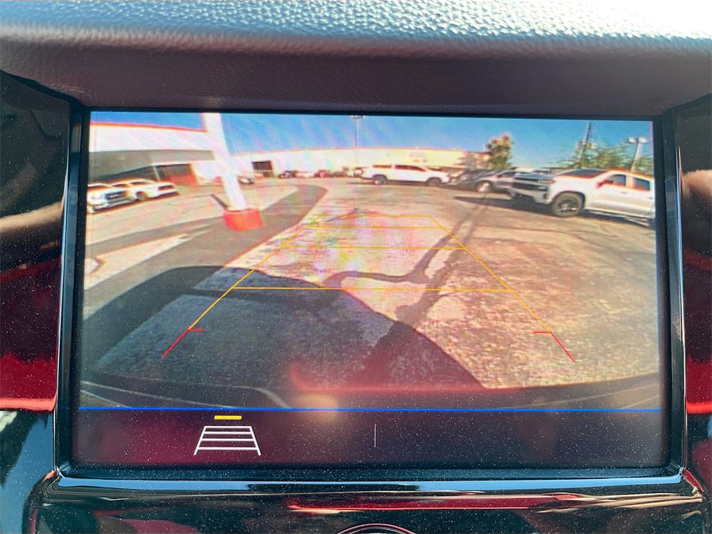 Used 2022 Chevrolet Trax LT w/ LT Convenience Package image 13