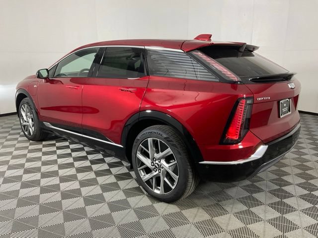 New 2026 Cadillac Optiq Luxury 1 w/ LPO, Floor Liner Package AWD/4WD image 4