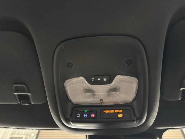 Used 2022 Chevrolet TrailBlazer RS w/ Technology Package image 25