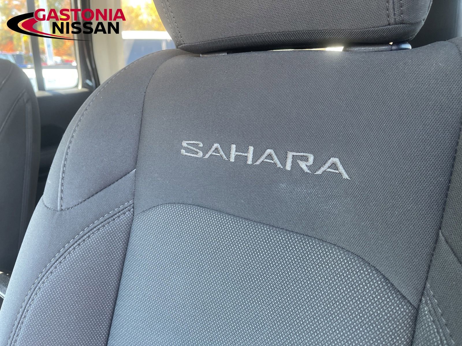 Used 2023 Jeep Wrangler Sahara image 33