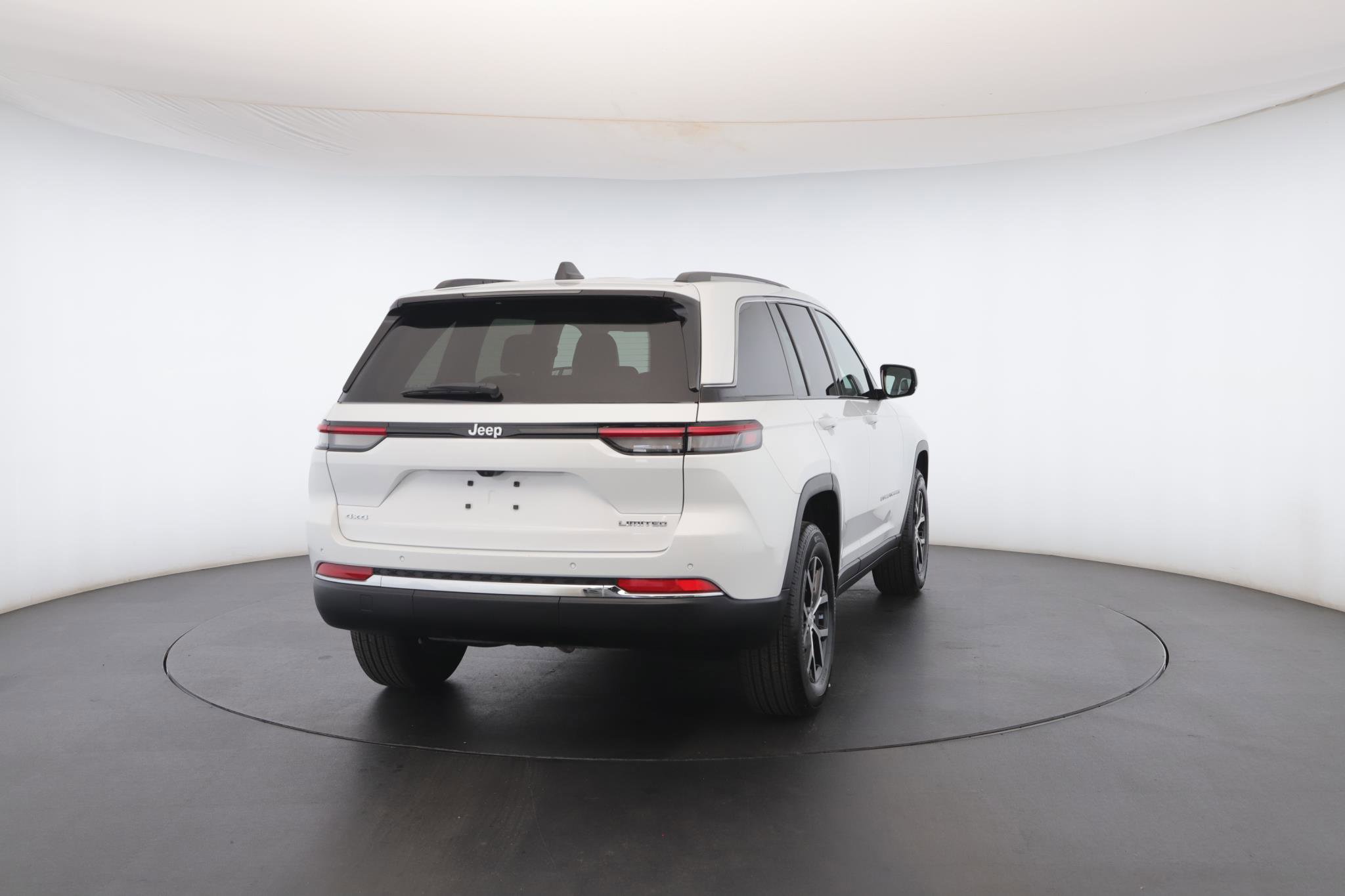 Used 2023 Jeep Grand Cherokee Limited w/ Trailer Tow Prep Group (B) image 28