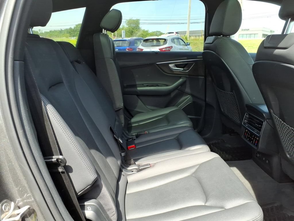 Used 2021 Audi Q7 3.0T Premium Plus w/ Executive Package AWD/4WD image 12