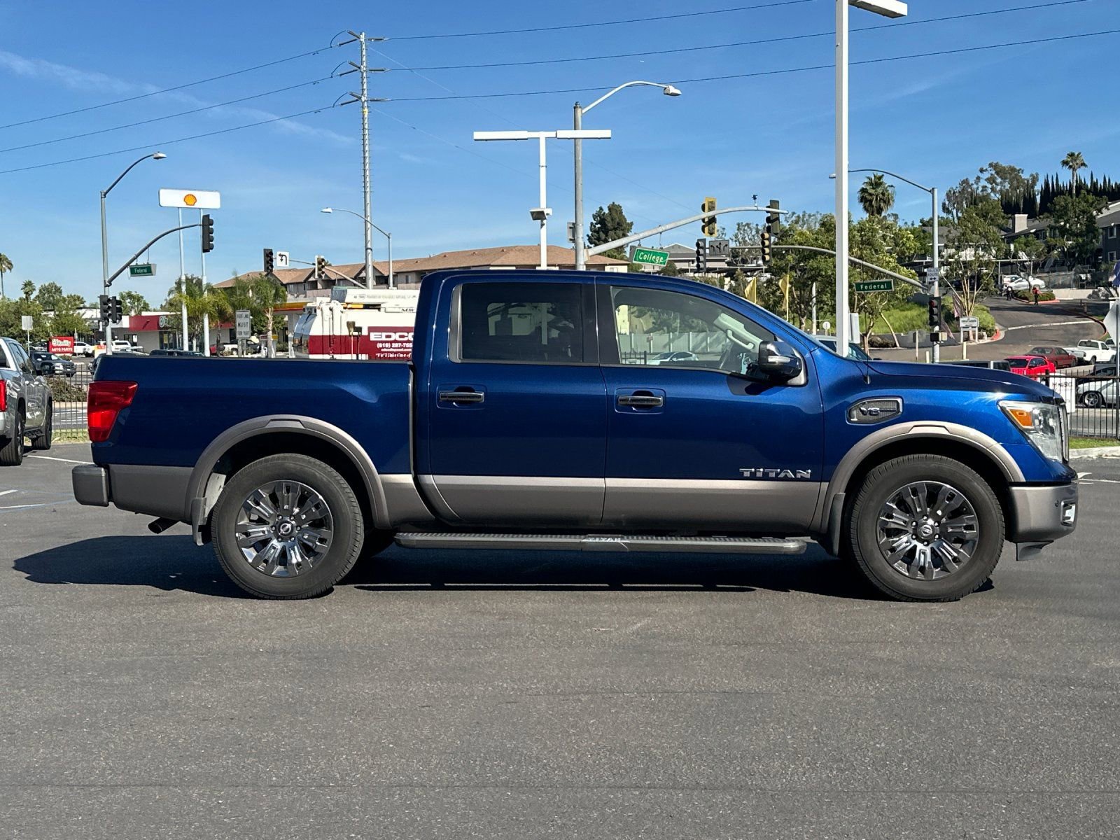 Used 2017 Nissan Titan Platinum Reserve image 6