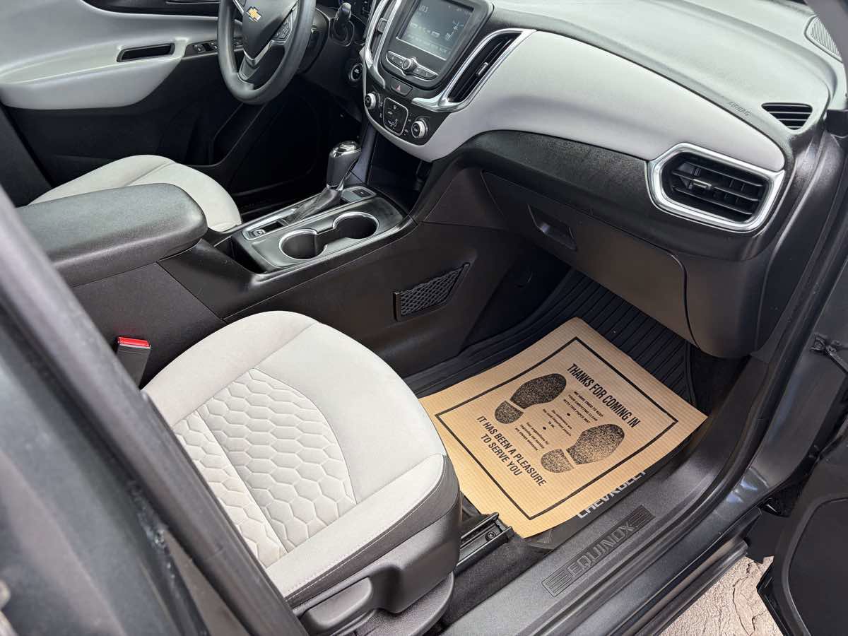 Used 2018 Chevrolet Equinox LS image 25