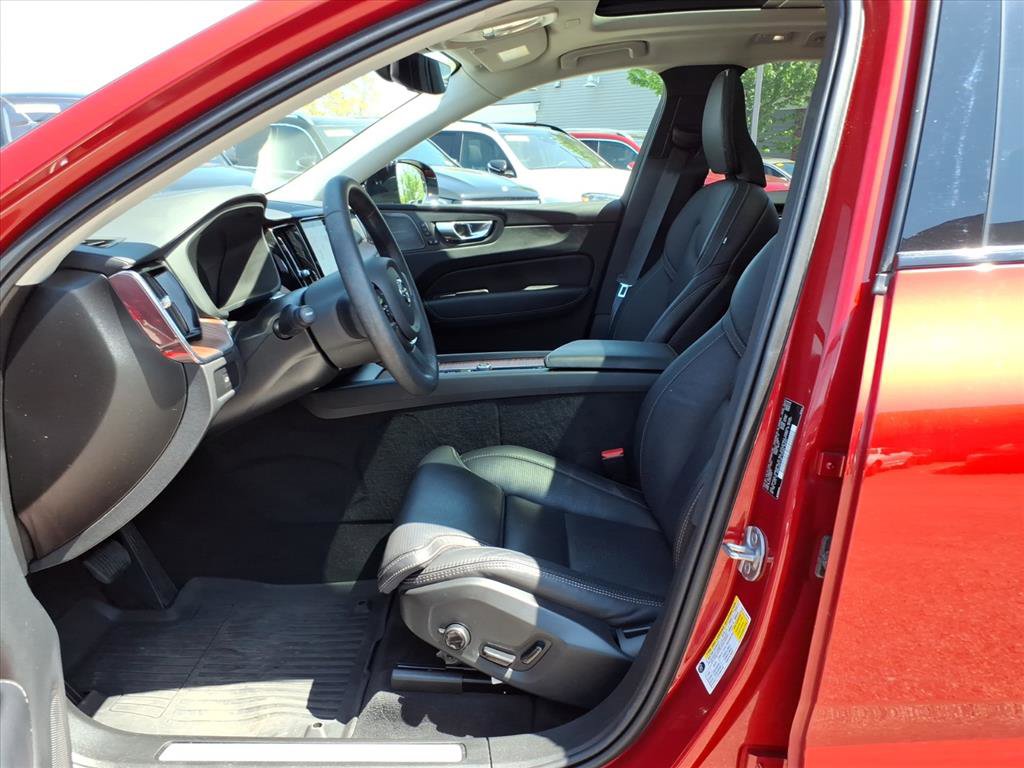 Used 2024 Volvo XC60 B5 Ultimate w/ Climate Package AWD/4WD image 11