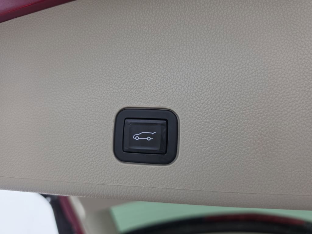 Used 2012 Cadillac SRX Luxury FWD image 32