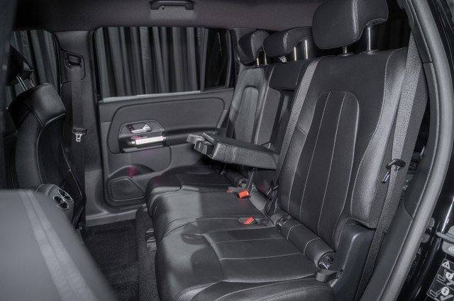 New 2025 Mercedes-Benz GLB 250 4MATIC image 11