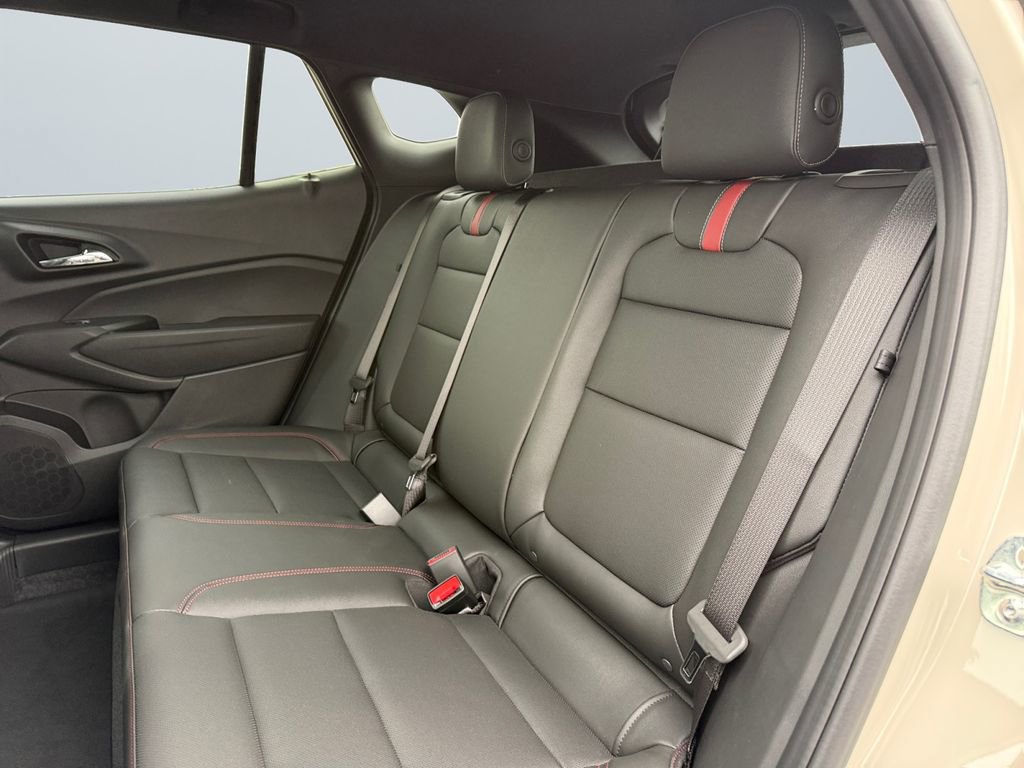 New 2026 Chevrolet Trax RS w/ Sunroof Package image 13