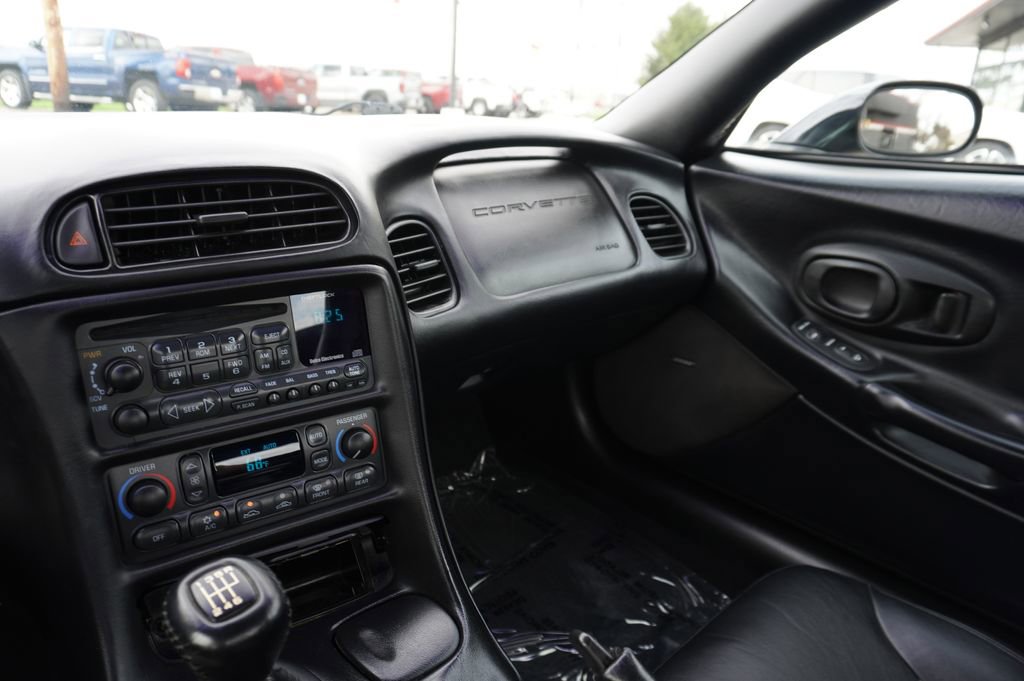 Used 2002 Chevrolet Corvette Z06 w/ Memory Pkg image 19