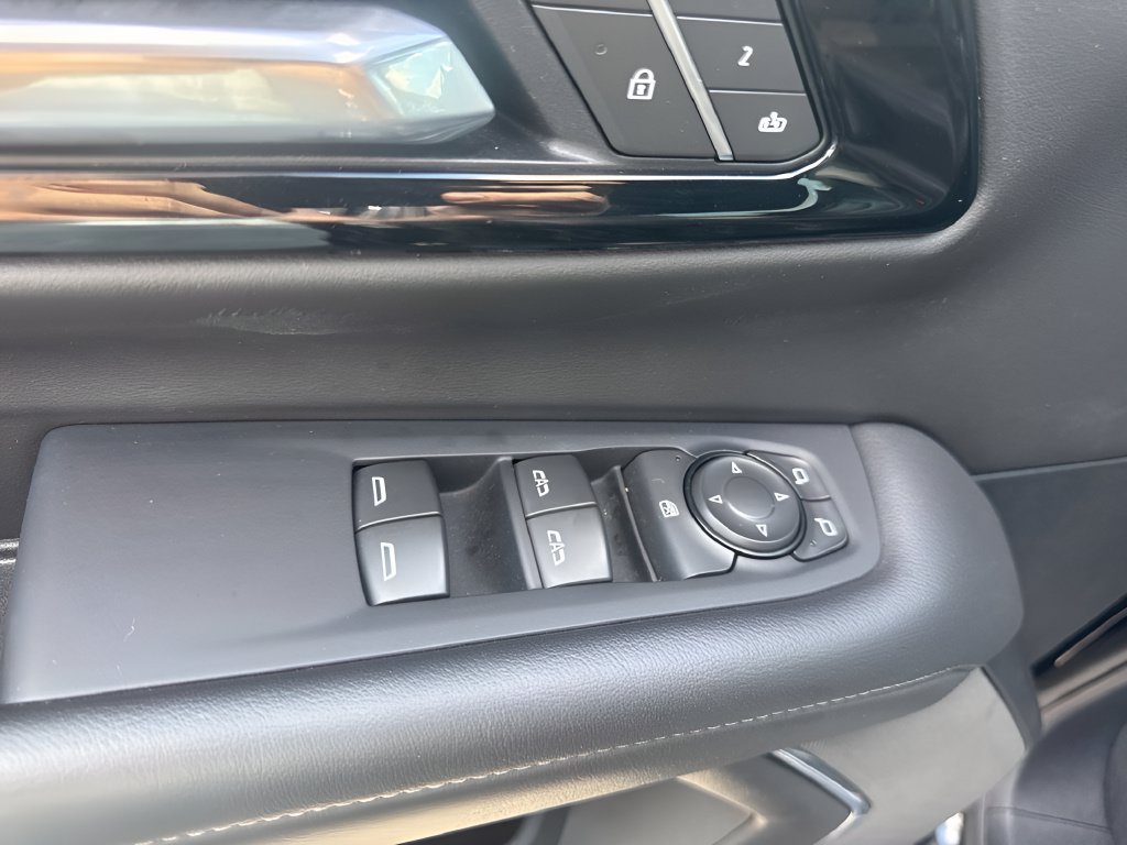 Used 2025 Chevrolet Tahoe LT AWD/4WD image 27
