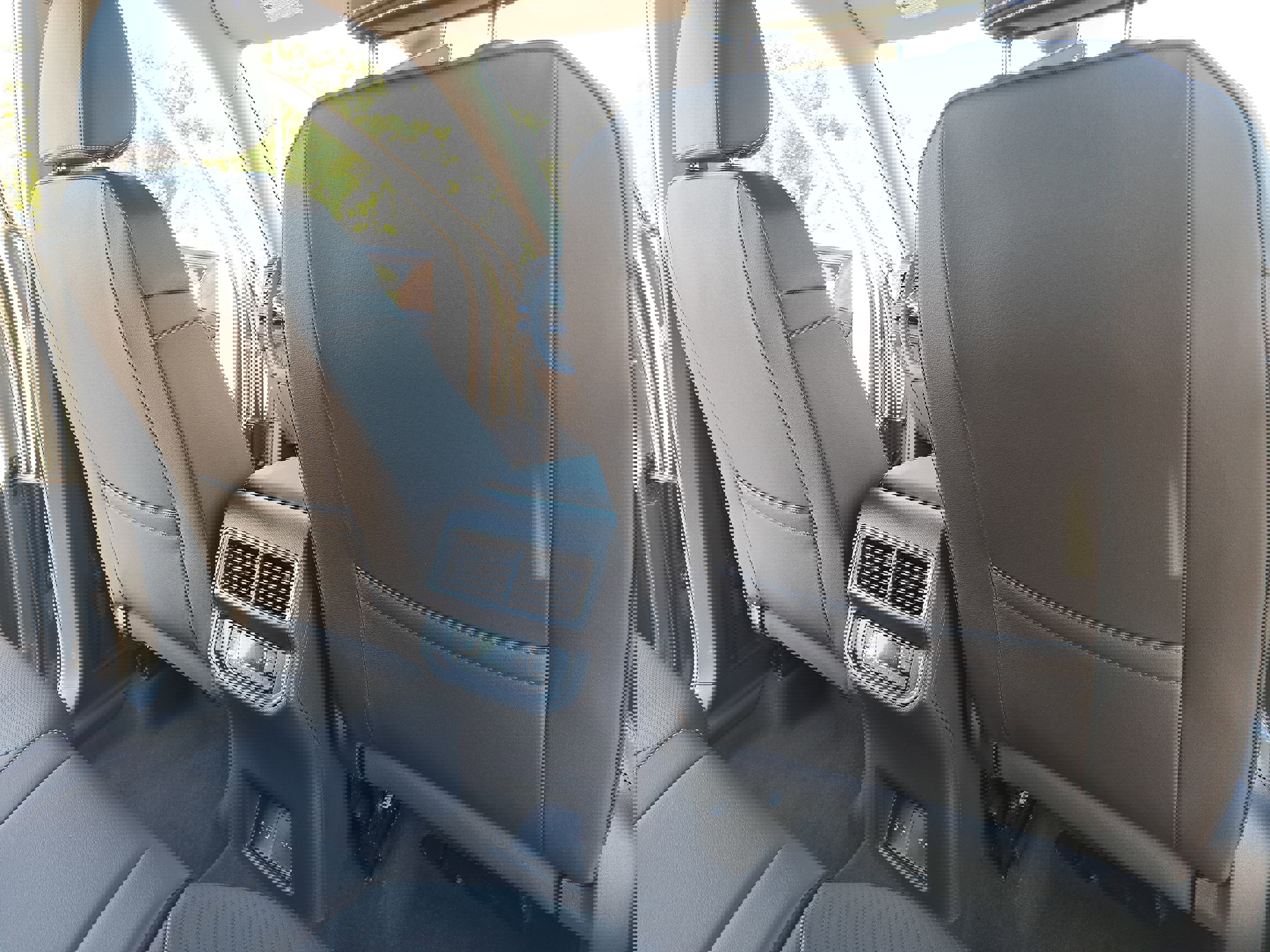 New 2026 Volkswagen Atlas SE image 11