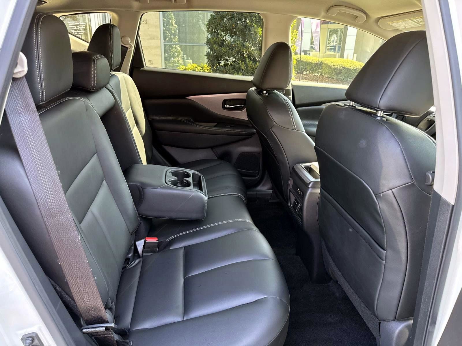 Used 2024 Nissan Murano SV w/ SV Midnight Edition Package image 18