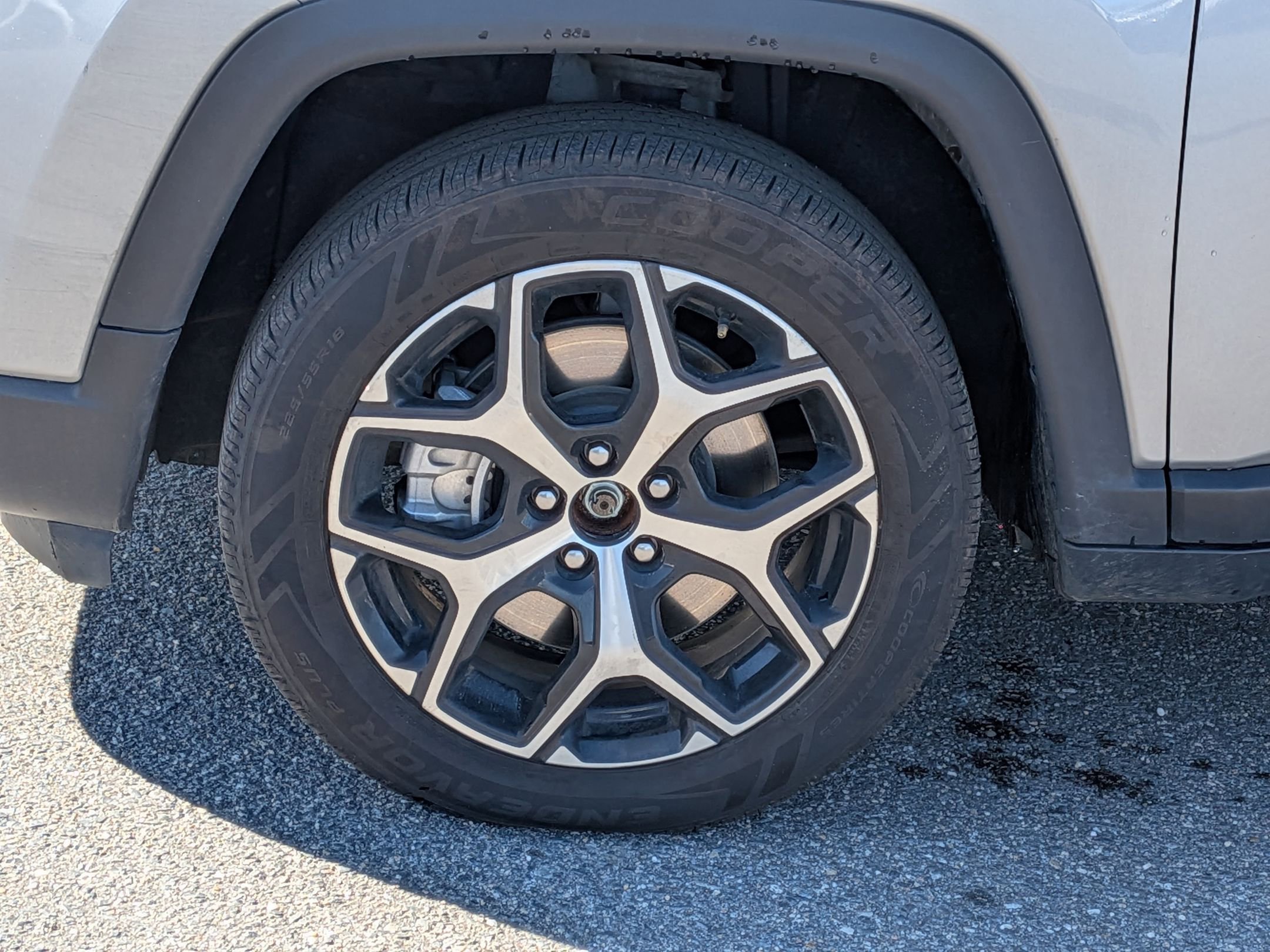 Used 2024 Jeep Compass Limited image 10