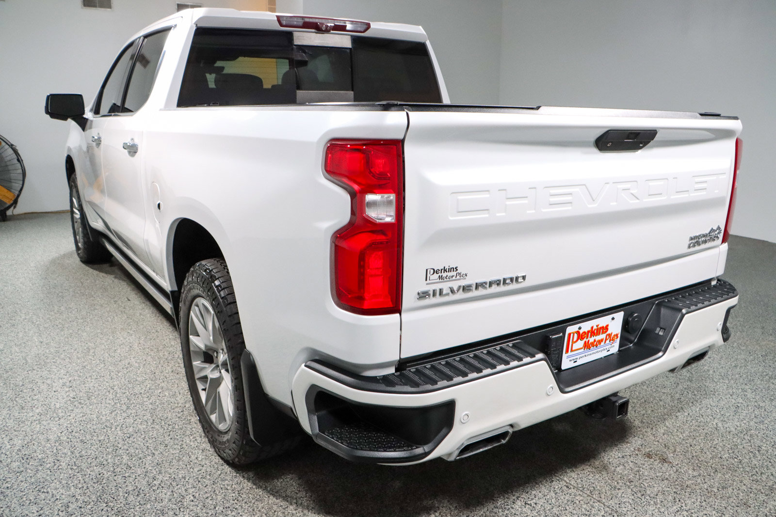 Used 2021 Chevrolet Silverado 1500 High Country image 9