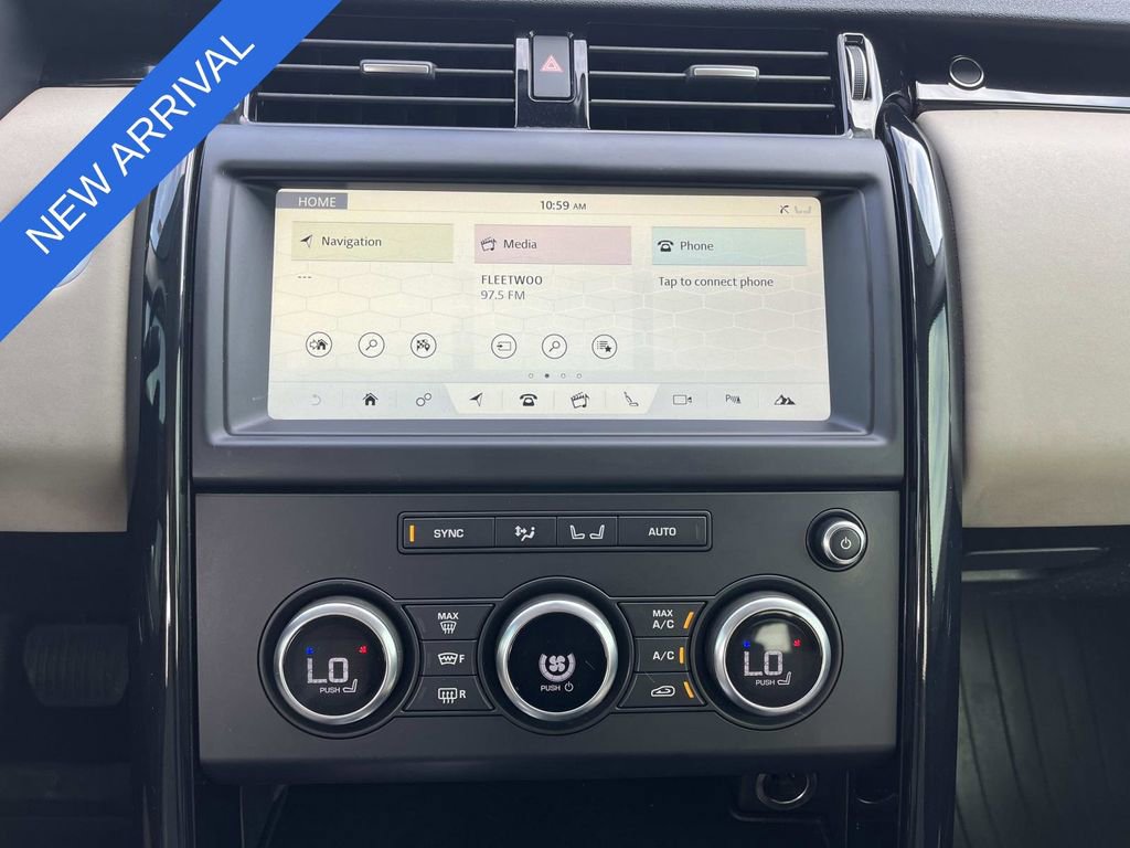 Used 2018 Land Rover Discovery SE image 14