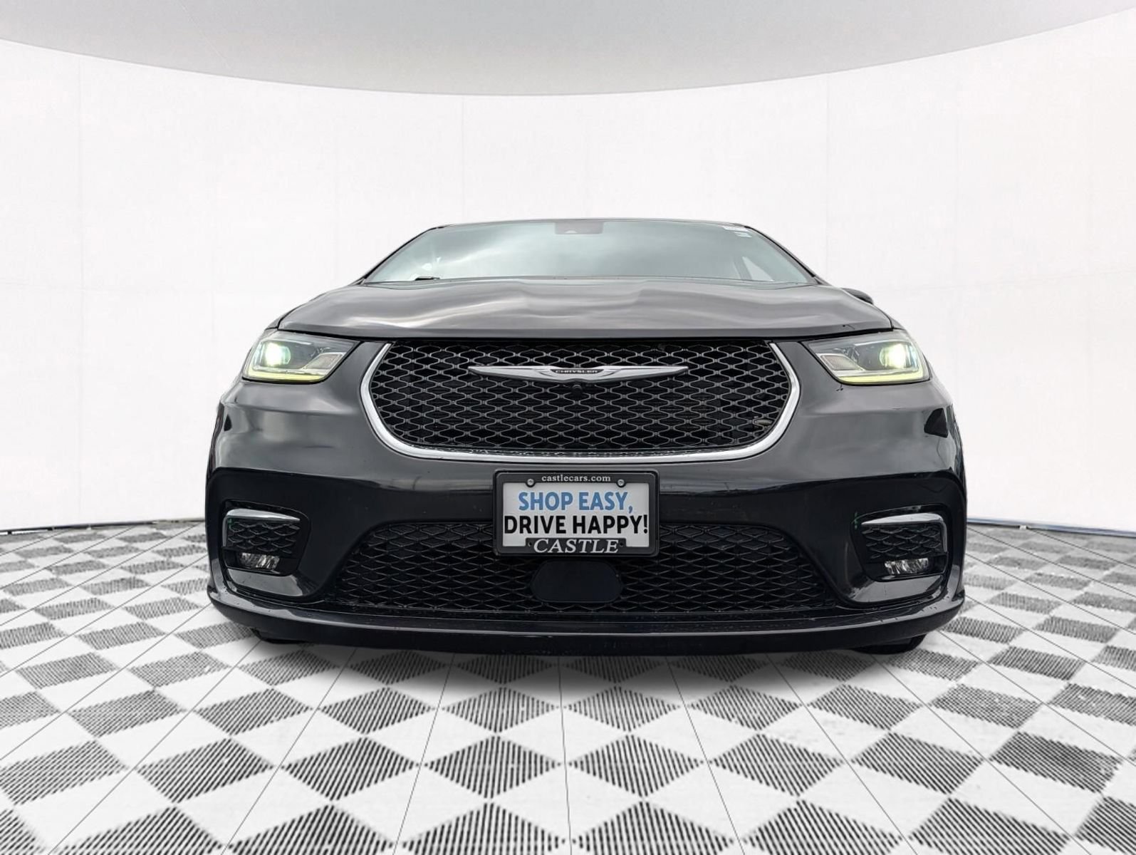 Used 2023 Chrysler Pacifica Touring-L FWD image 14
