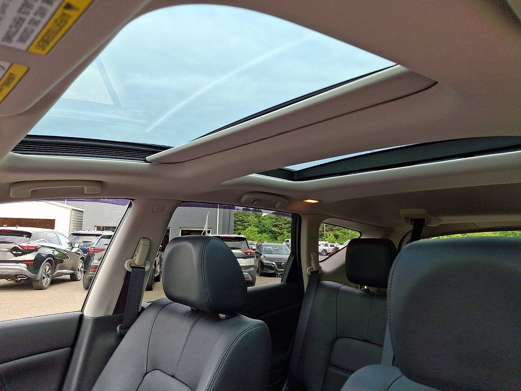 Used 2014 Nissan Murano SL w/ Navigation Package AWD/4WD image 14